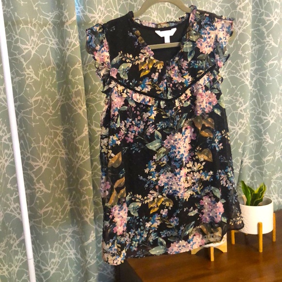 LC Lauren Conrad Tops - LC Lauren Conrad sleeveless ruffle top